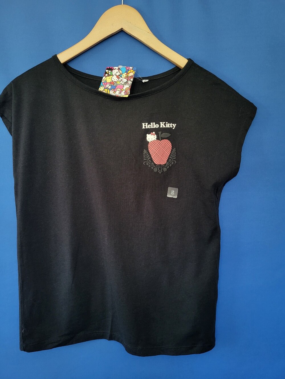 NWT Uniqlo Small Hello Kiity T-Shirt Cotton